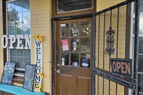 Wellborn's Country Charm Diner